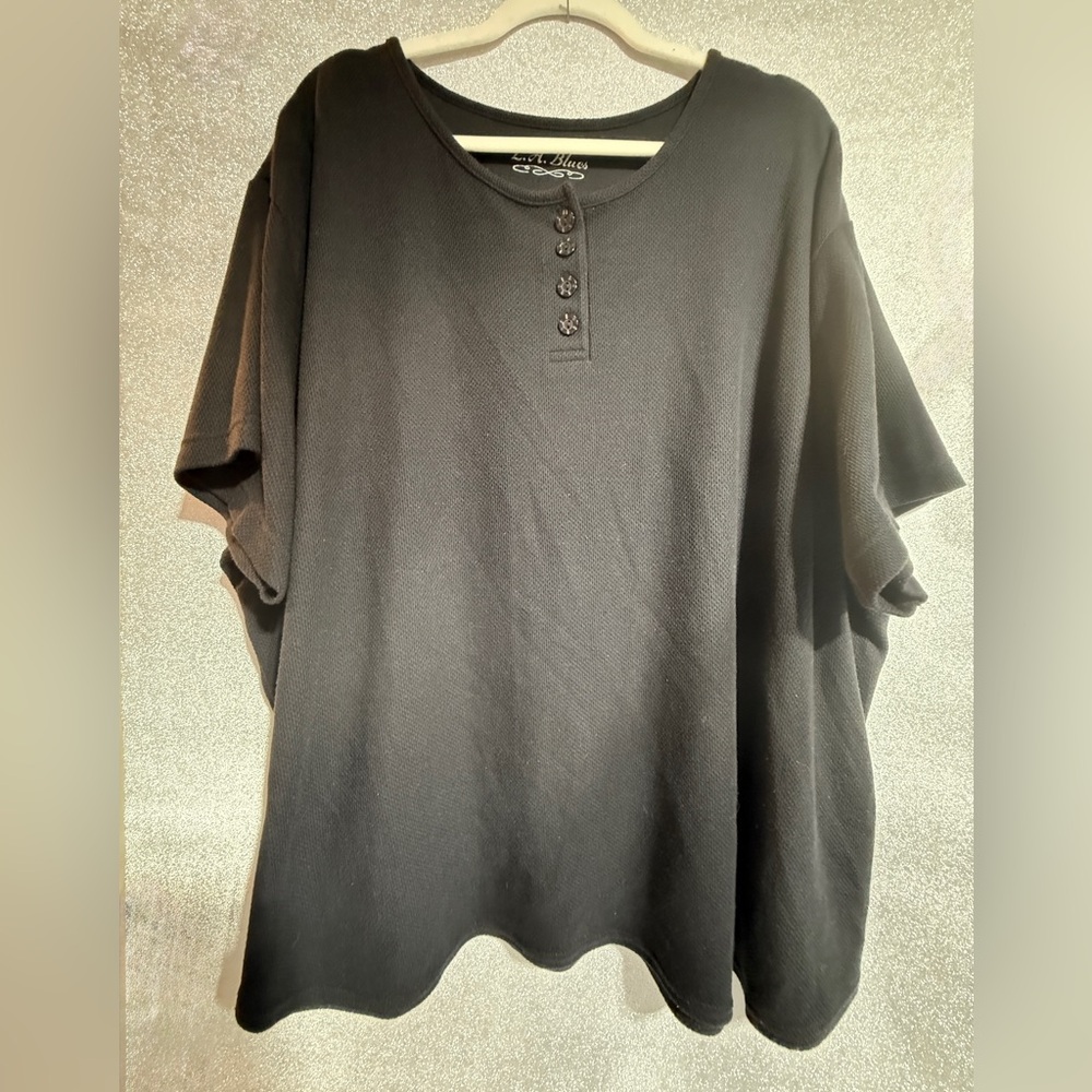 L.A. Blues Black Short Sleeve Top